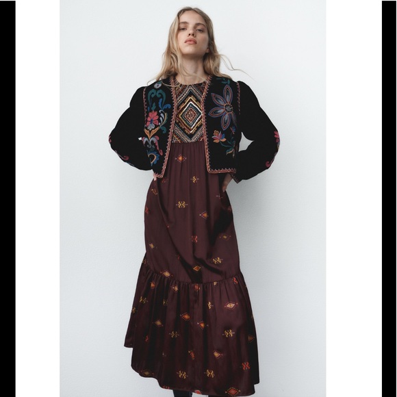 LAST βπΌ ZARA NWT EMBROIDERED VELVET BLAZER π₯ - Picture 4 of 14